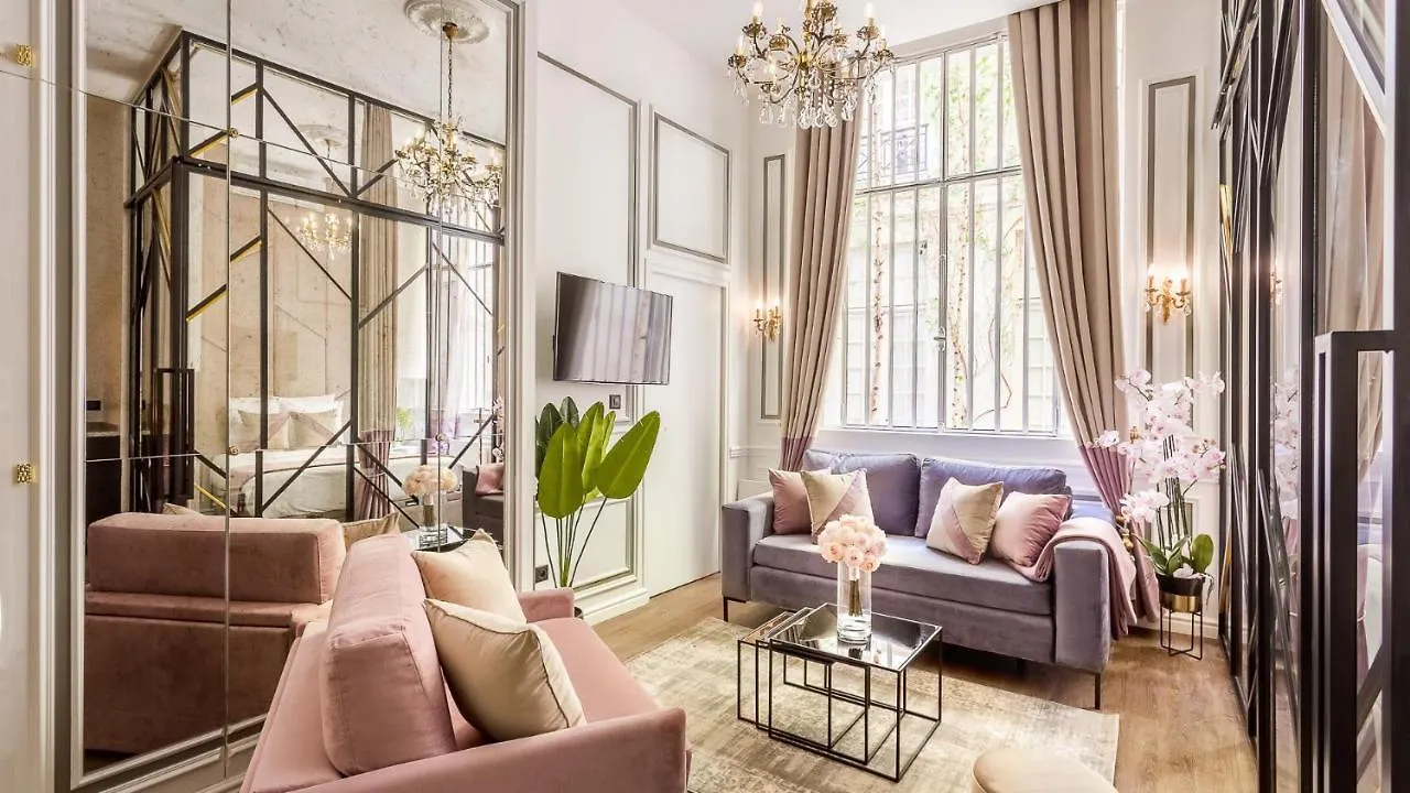 Merveil - Luxury Suite - Marais - Archives I Paris France