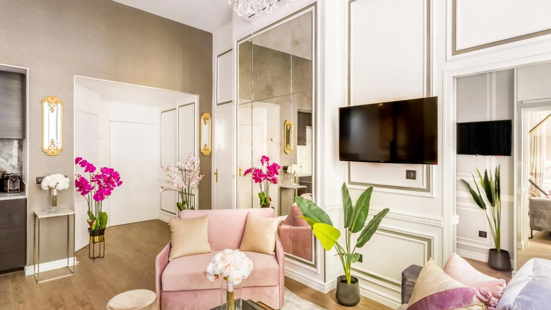 Merveil - Luxury Suite - Marais - Archives I Paris Apartment