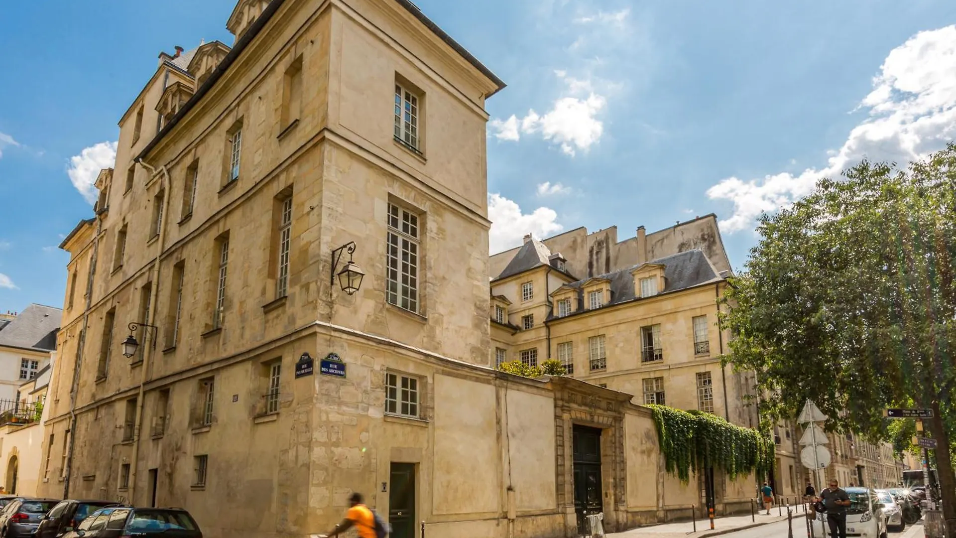 Merveil - Luxury Suite - Marais - Archives I Paris Apartment