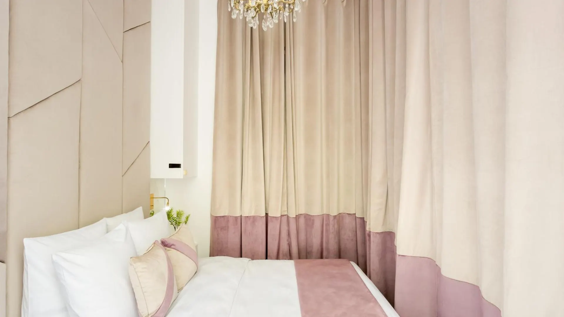 Merveil - Luxury Suite - Marais - Archives I Paris Apartment